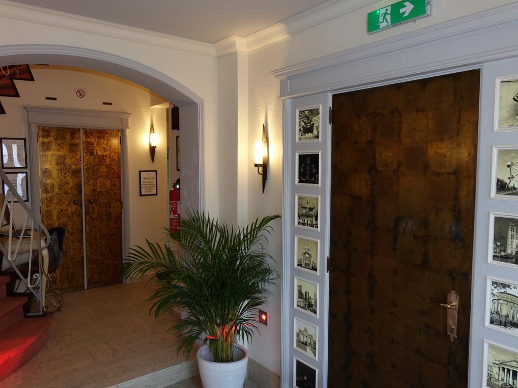 J And R Brussels City Apartment Extérieur photo